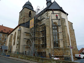 Abbau des Gerüstes an der Südseite (Foto: Karl-Franz Thiede)